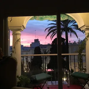  Homestay En Plaza Candelaria, Casco Antiguo